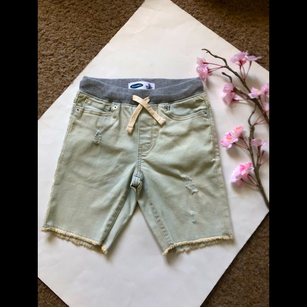 Old Navy Girl’s Distressed Jean Shorts NWOT